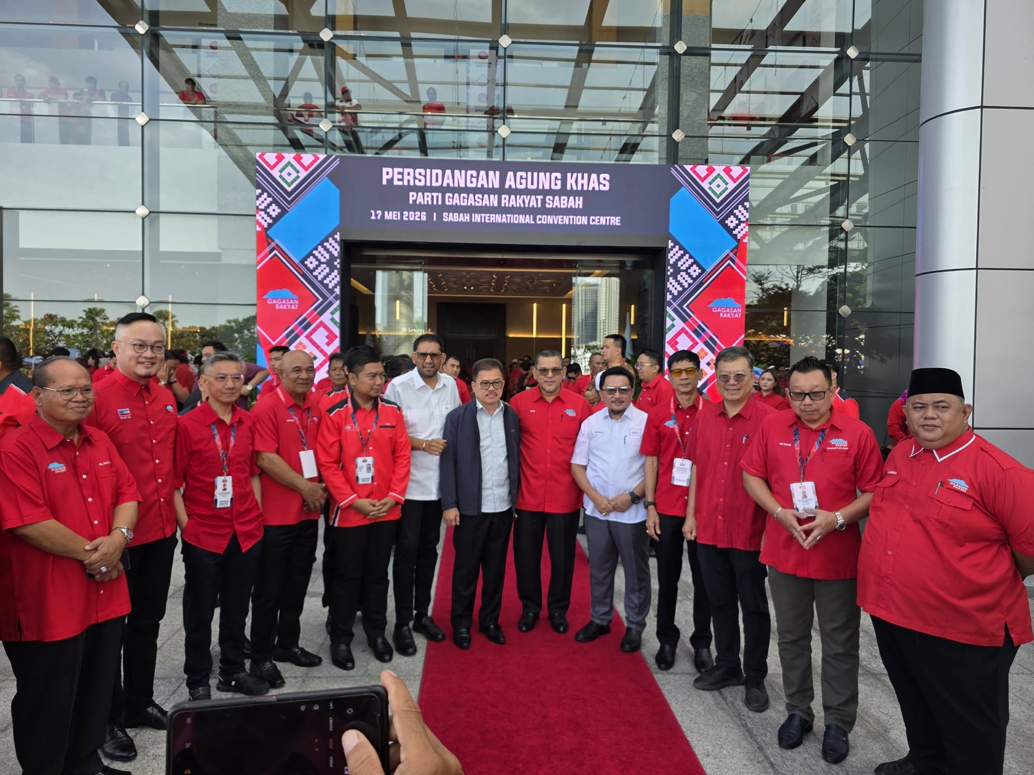 Nizam hadir Perhimpunan Agung Khas PGRS, sokong penstrukturan parti