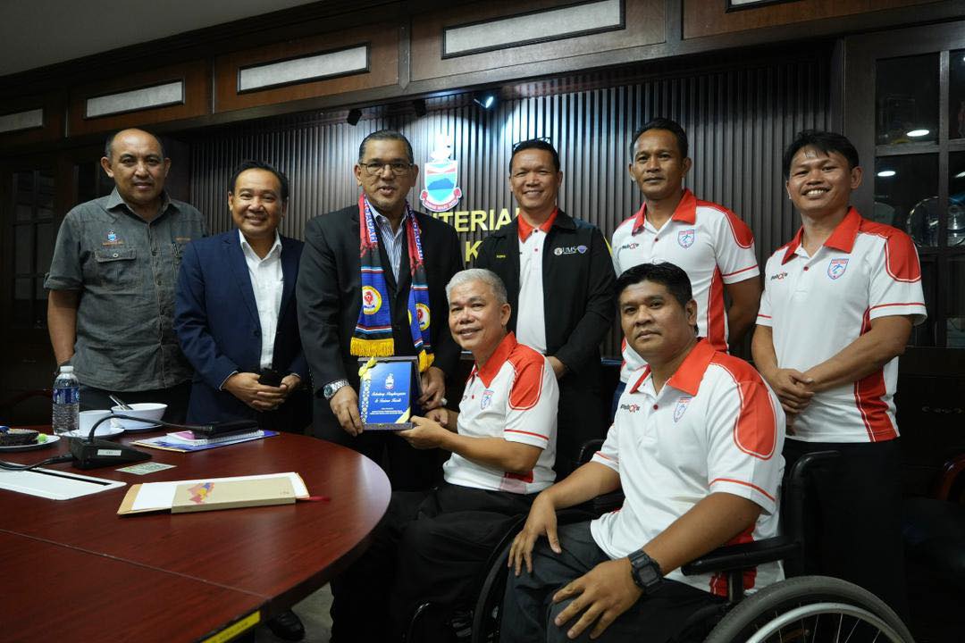 Nizam terima kunjungan Persatuan Tinju Sabah dan PEBOKS