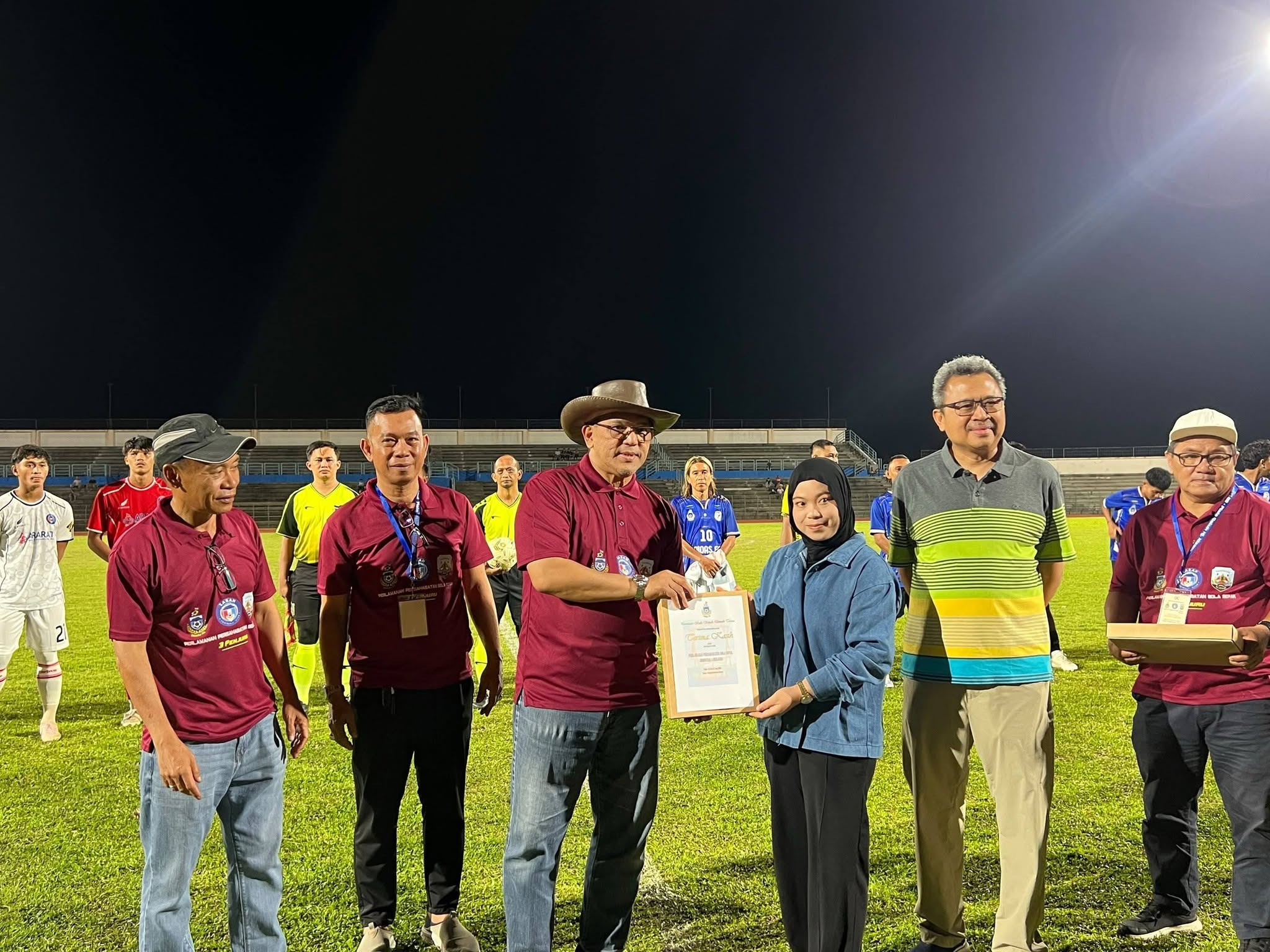 Nizam saksikan Perlawanan Persahabatan Tiga Penjuru di Tawau